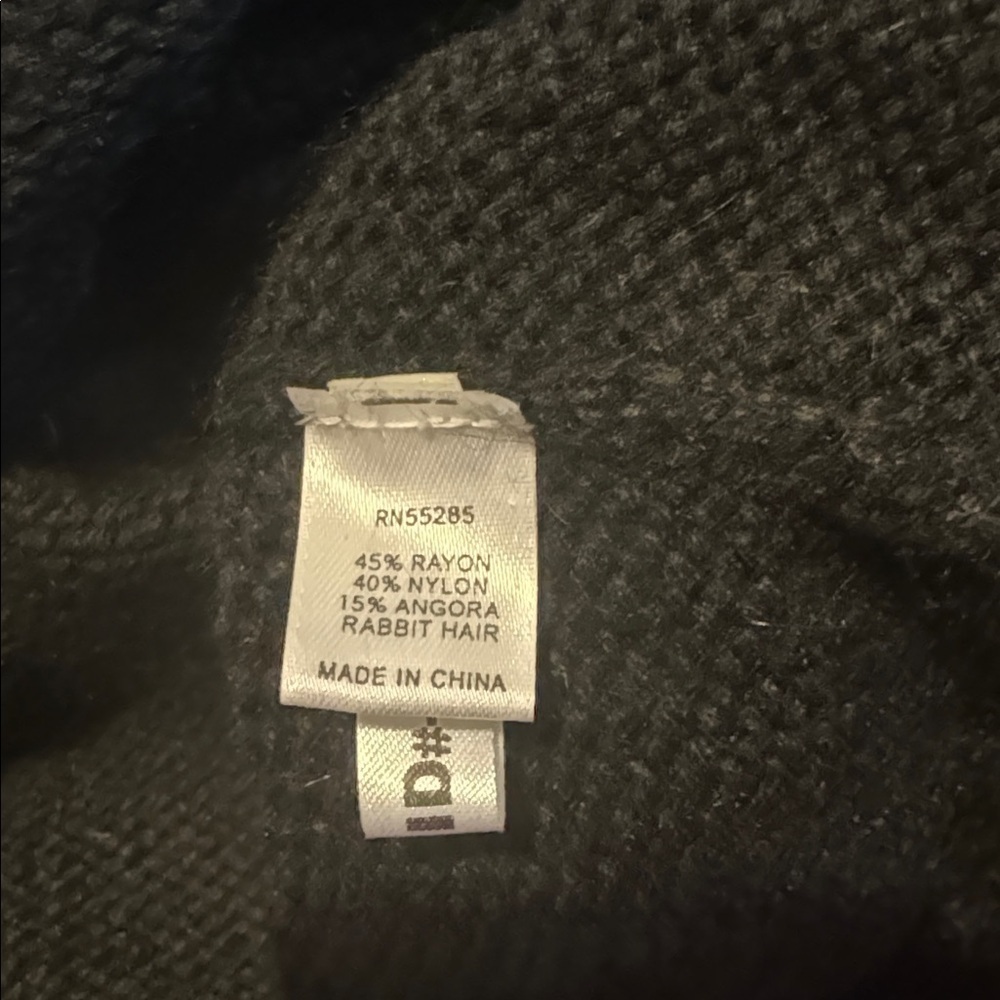 Express Design Studio Sweater - Picture 5 of 5
